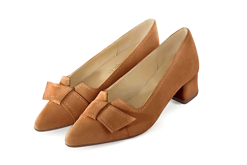 French elegance and refinement for these camel beige dress pumps, with a knot on the front, 
                available in many subtle leather and colour combinations. Possibility to customize with your colors and materials.
With its original cutout, this pretty fitted pump
will render you great services, combining comfort and distinction. 
                Matching clutches for parties, ceremonies and weddings.   
                You can customize these shoes to perfectly match your tastes or needs, and have a unique model.  
                Choice of leathers, colours, knots and heels. 
                Wide range of materials and shades carefully chosen.  
                Rich collection of flat, low, mid and high heels.  
                Small and large shoe sizes - Florence KOOIJMAN